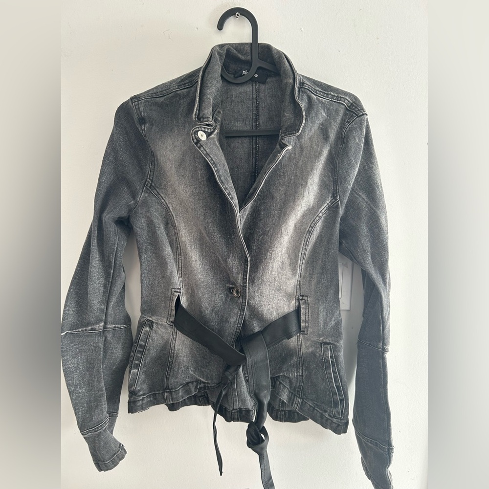 Vintage belted black denim distressed jacket fitted style. Made in Italy